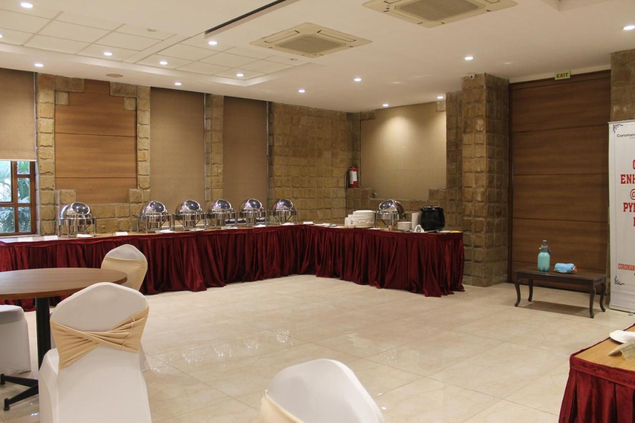 Chryso Hotels Pvt Ltd Ankleshwar Exterior foto